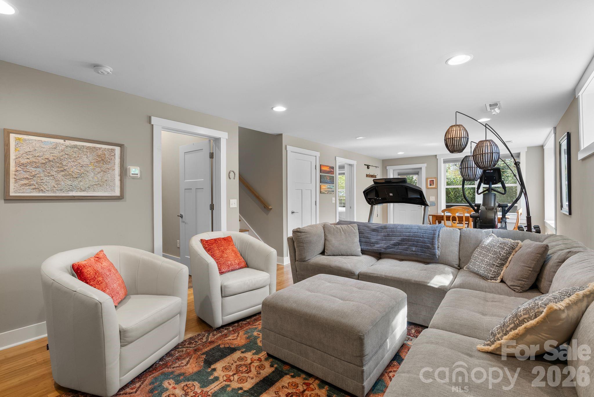 55 Vandalia Avenue — Asheville
