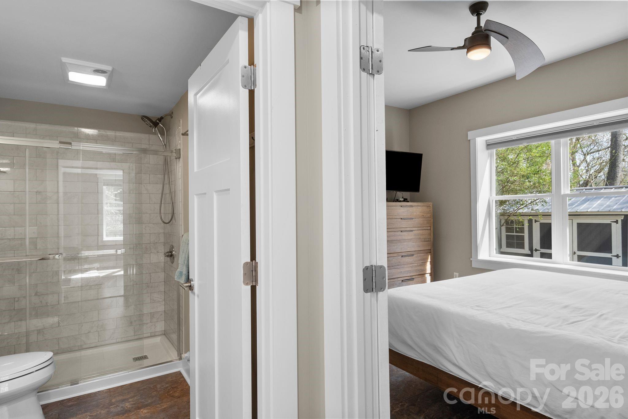 55 Vandalia Avenue — Asheville