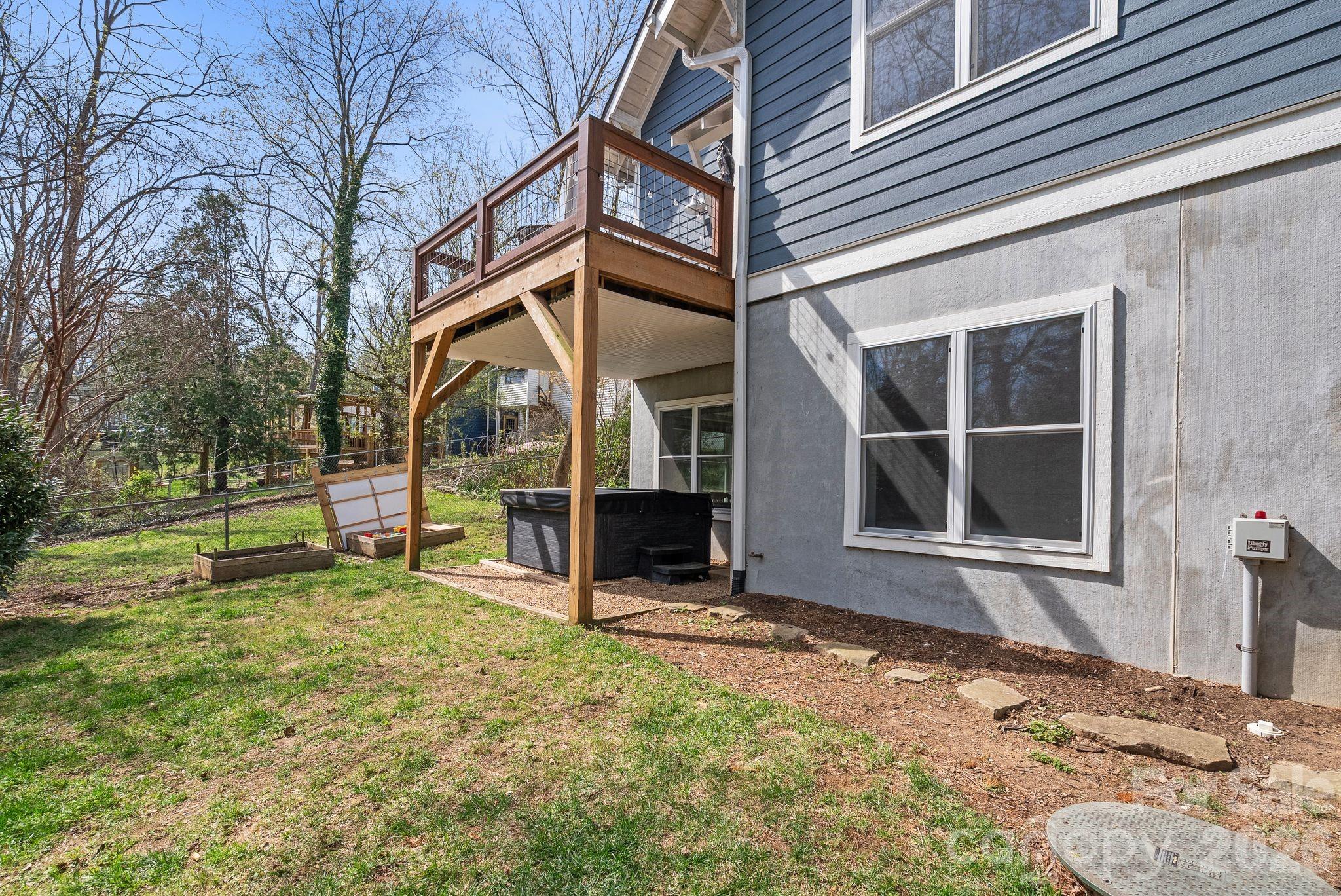 55 Vandalia Avenue — Asheville