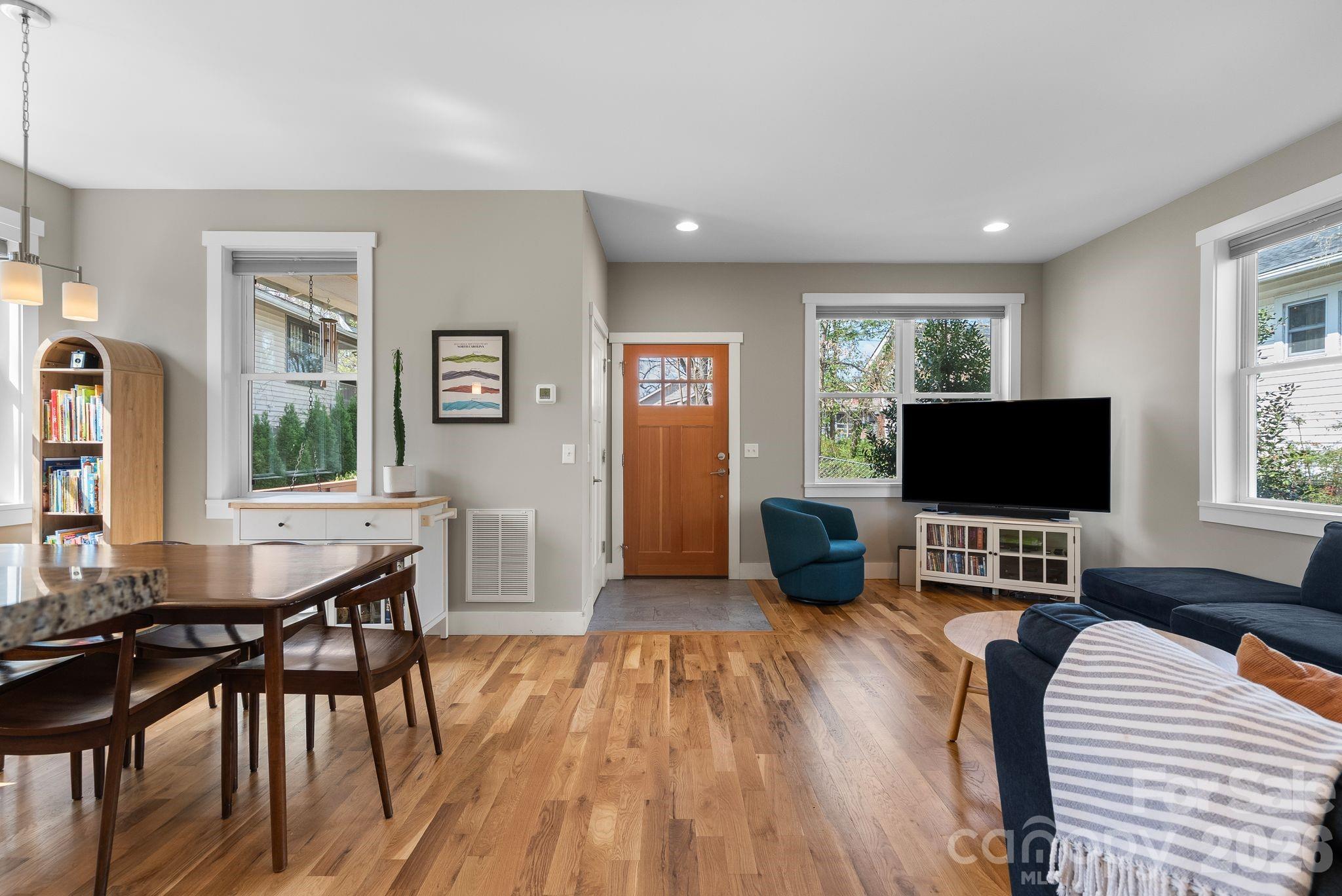 55 Vandalia Avenue — Asheville