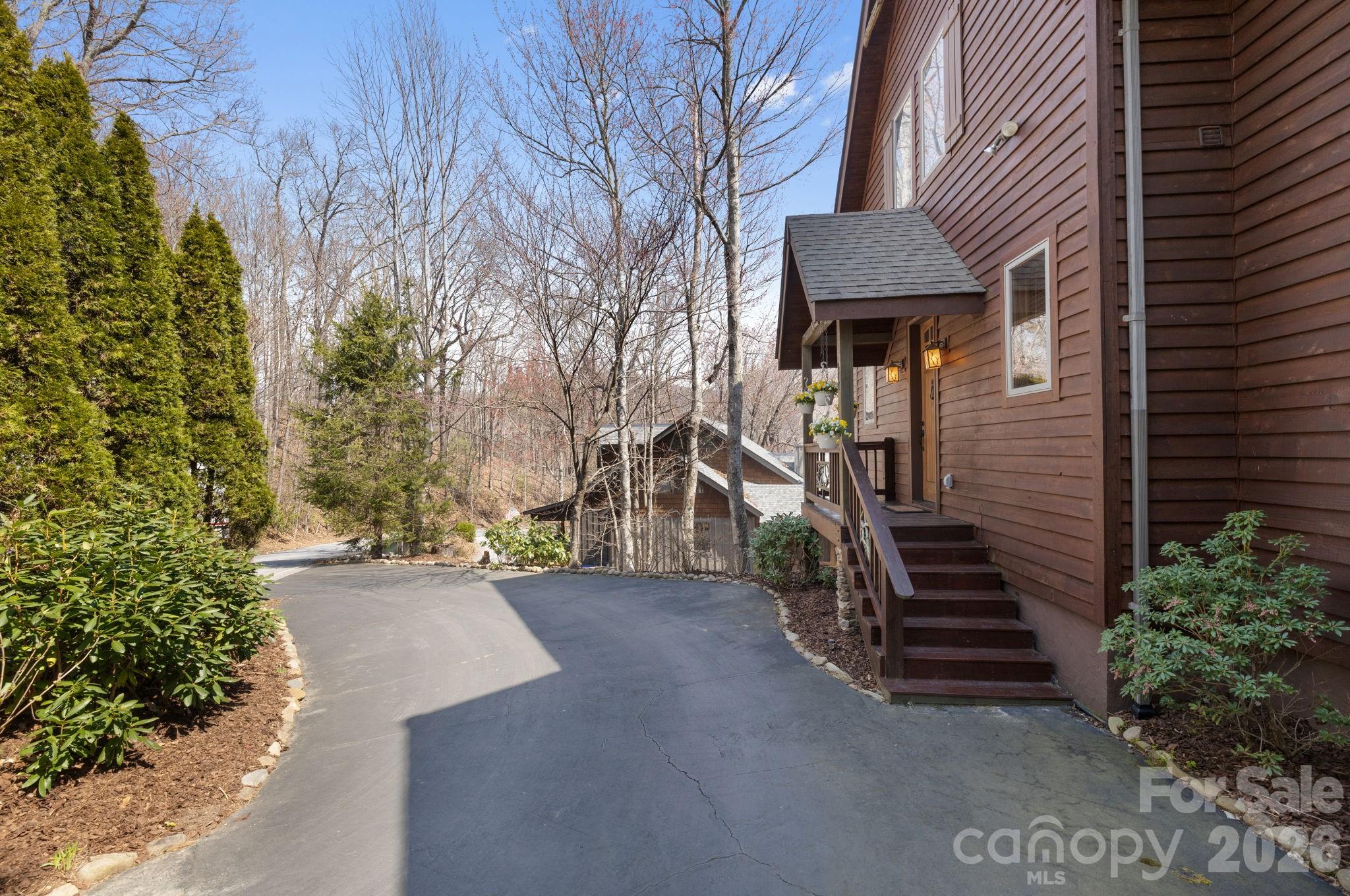 277 Kestrel Court — Sapphire