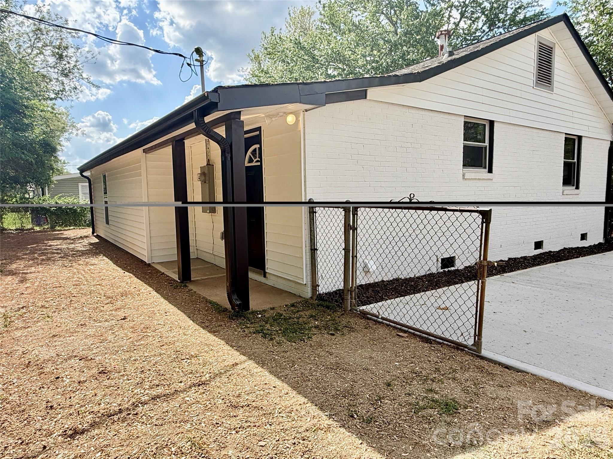 4330 Colebrook Road — Charlotte