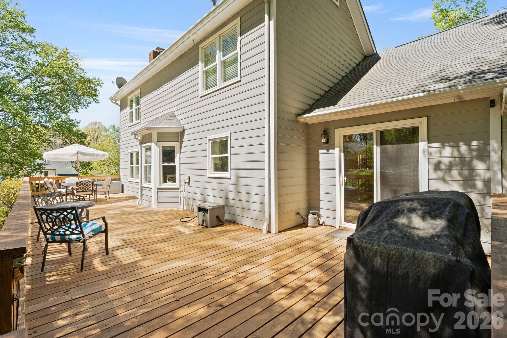 110 Steuben Drive — Huntersville