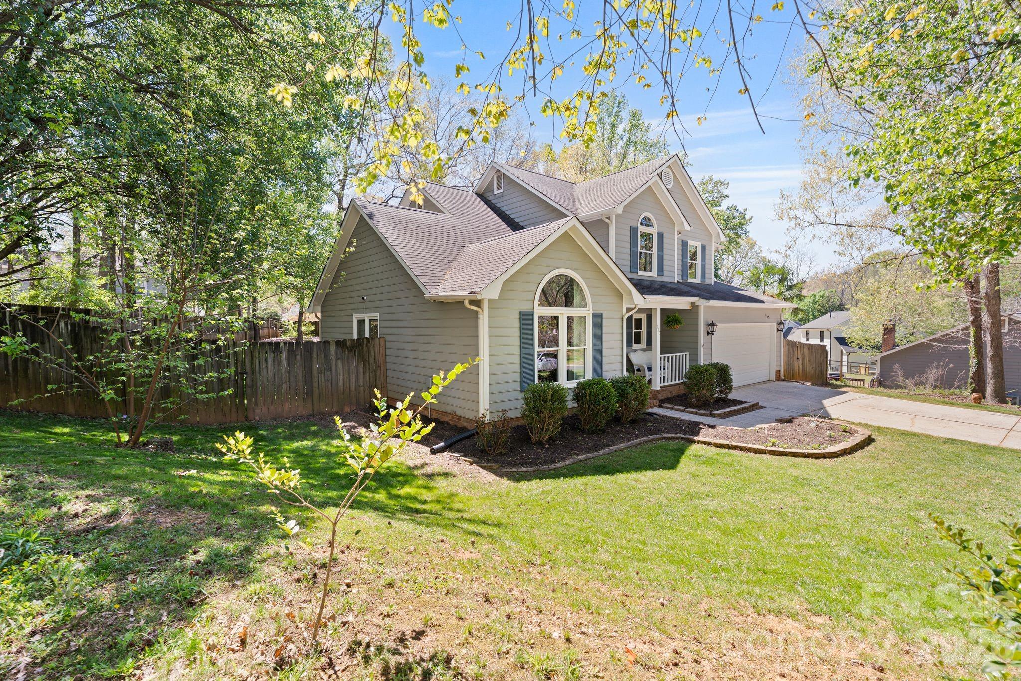 110 Steuben Drive — Huntersville