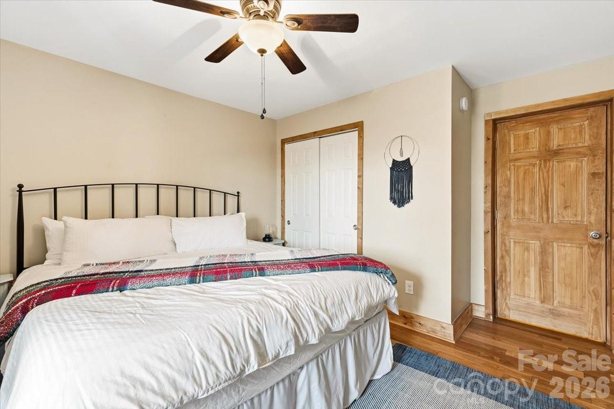 1045 Upward Way — Waynesville