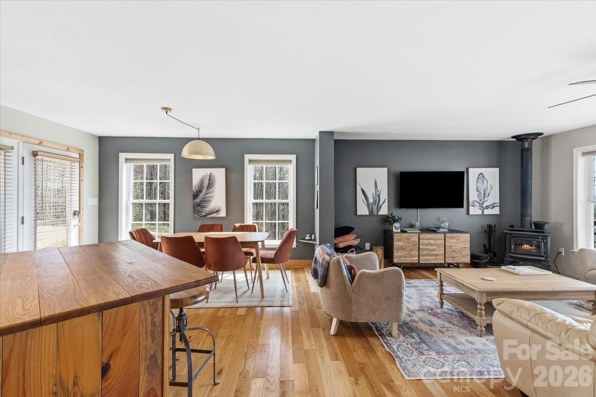 1045 Upward Way — Waynesville