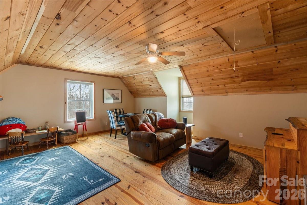 1045 Upward Way — Waynesville