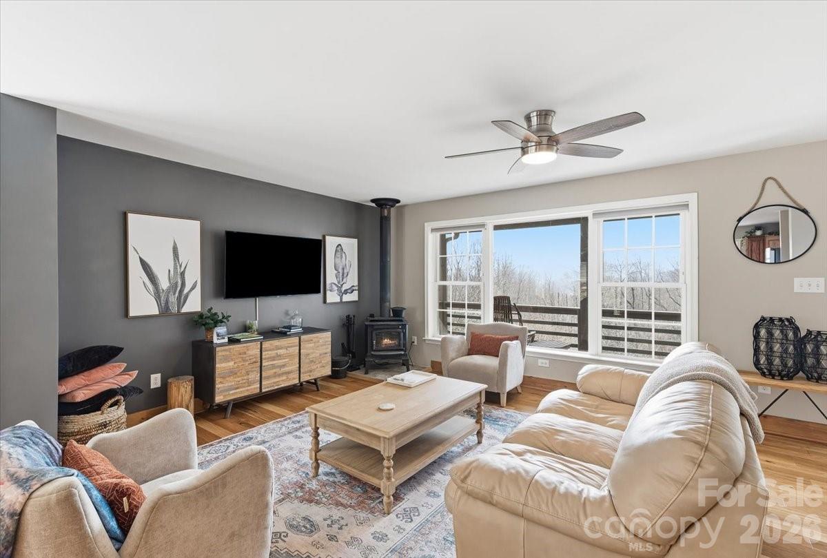 1045 Upward Way — Waynesville