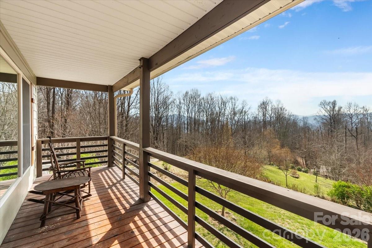 1045 Upward Way — Waynesville