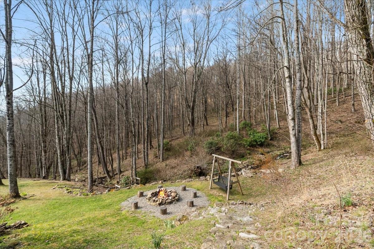 1045 Upward Way — Waynesville