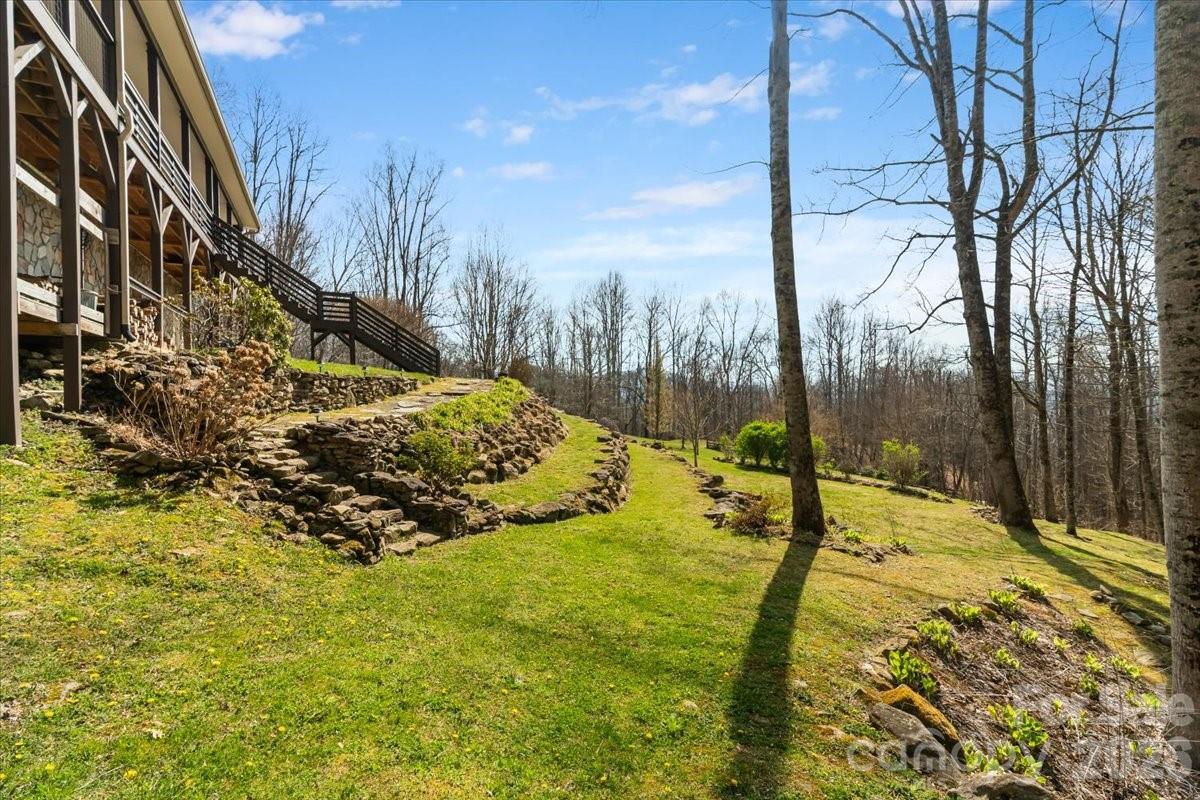 1045 Upward Way — Waynesville