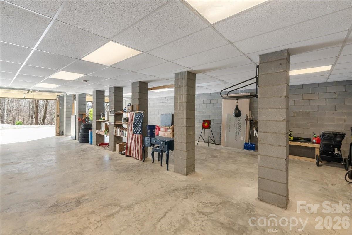 1045 Upward Way — Waynesville