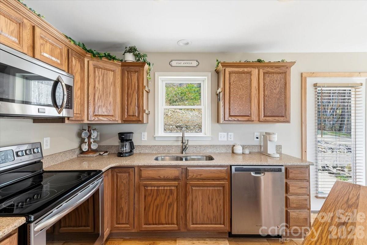1045 Upward Way — Waynesville