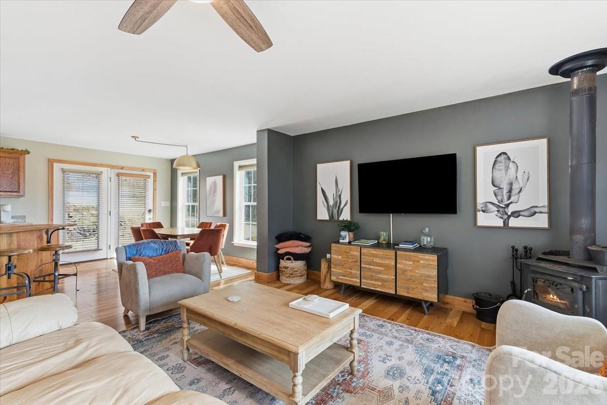 1045 Upward Way — Waynesville