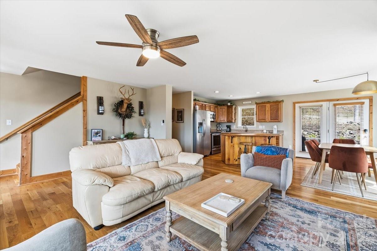 1045 Upward Way — Waynesville