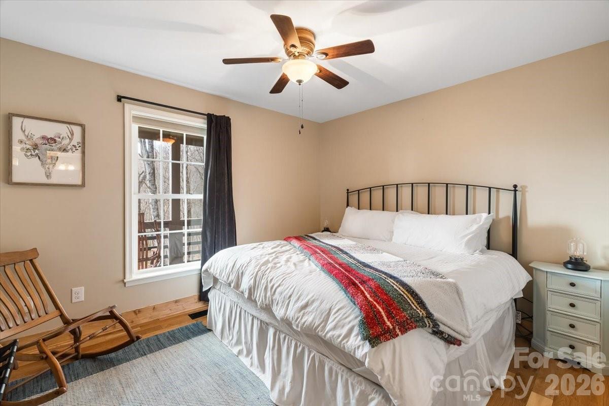 1045 Upward Way — Waynesville