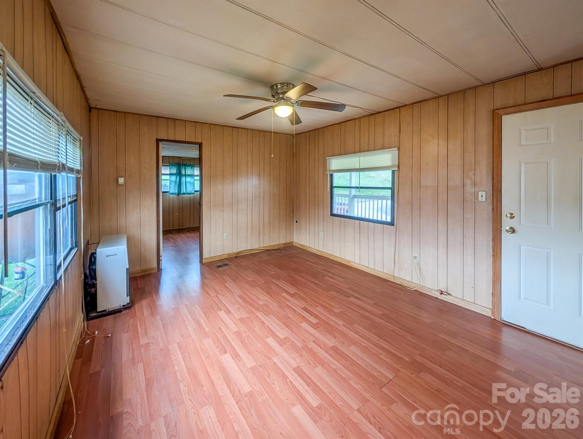 107 Mockingbird Lane — Burnsville