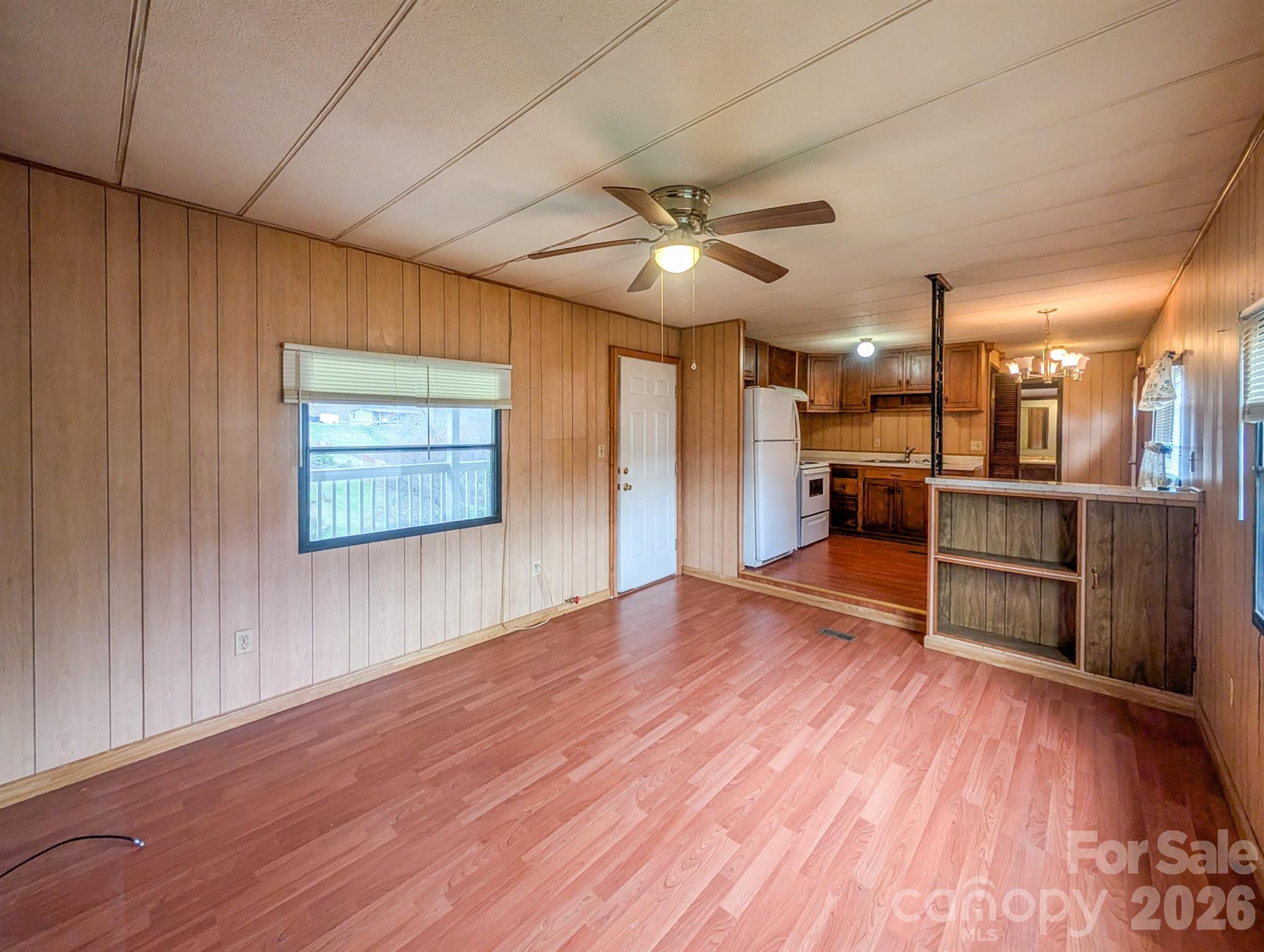 107 Mockingbird Lane — Burnsville