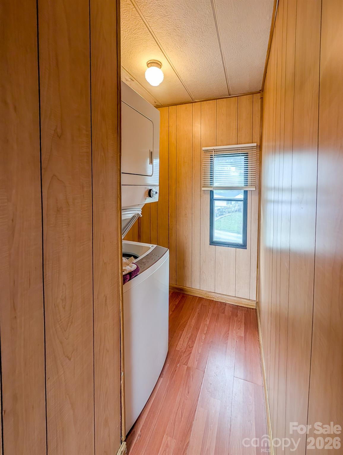 107 Mockingbird Lane — Burnsville