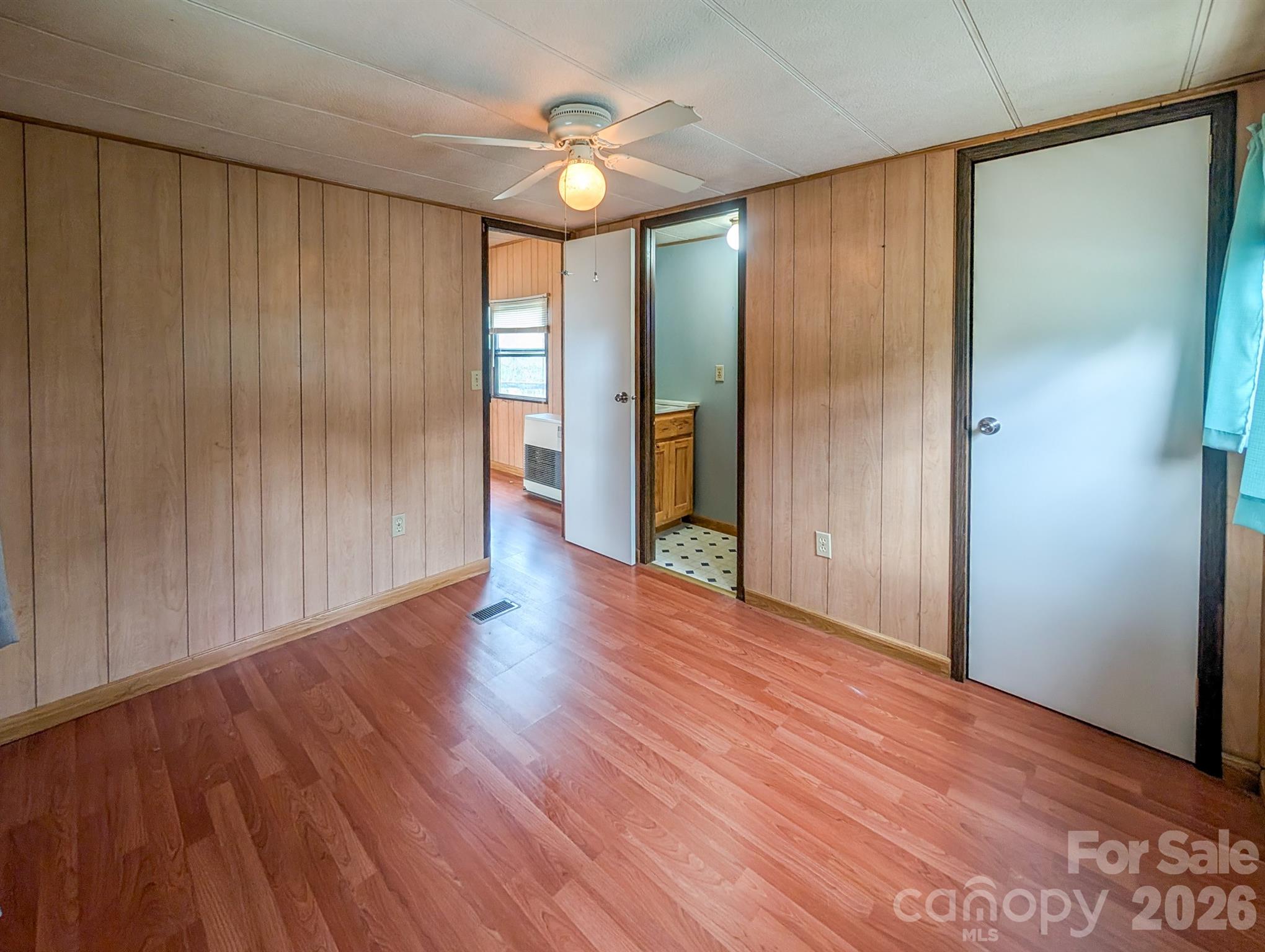 107 Mockingbird Lane — Burnsville