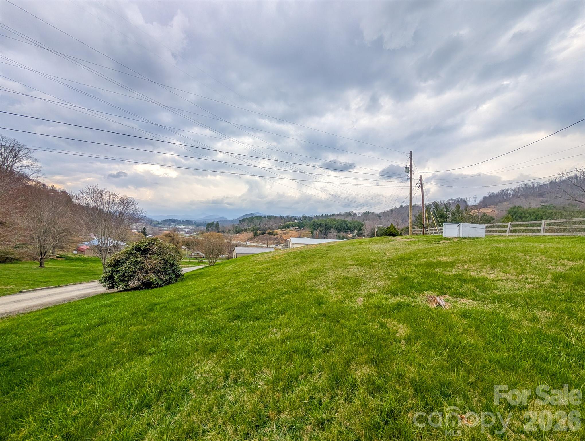 107 Mockingbird Lane — Burnsville
