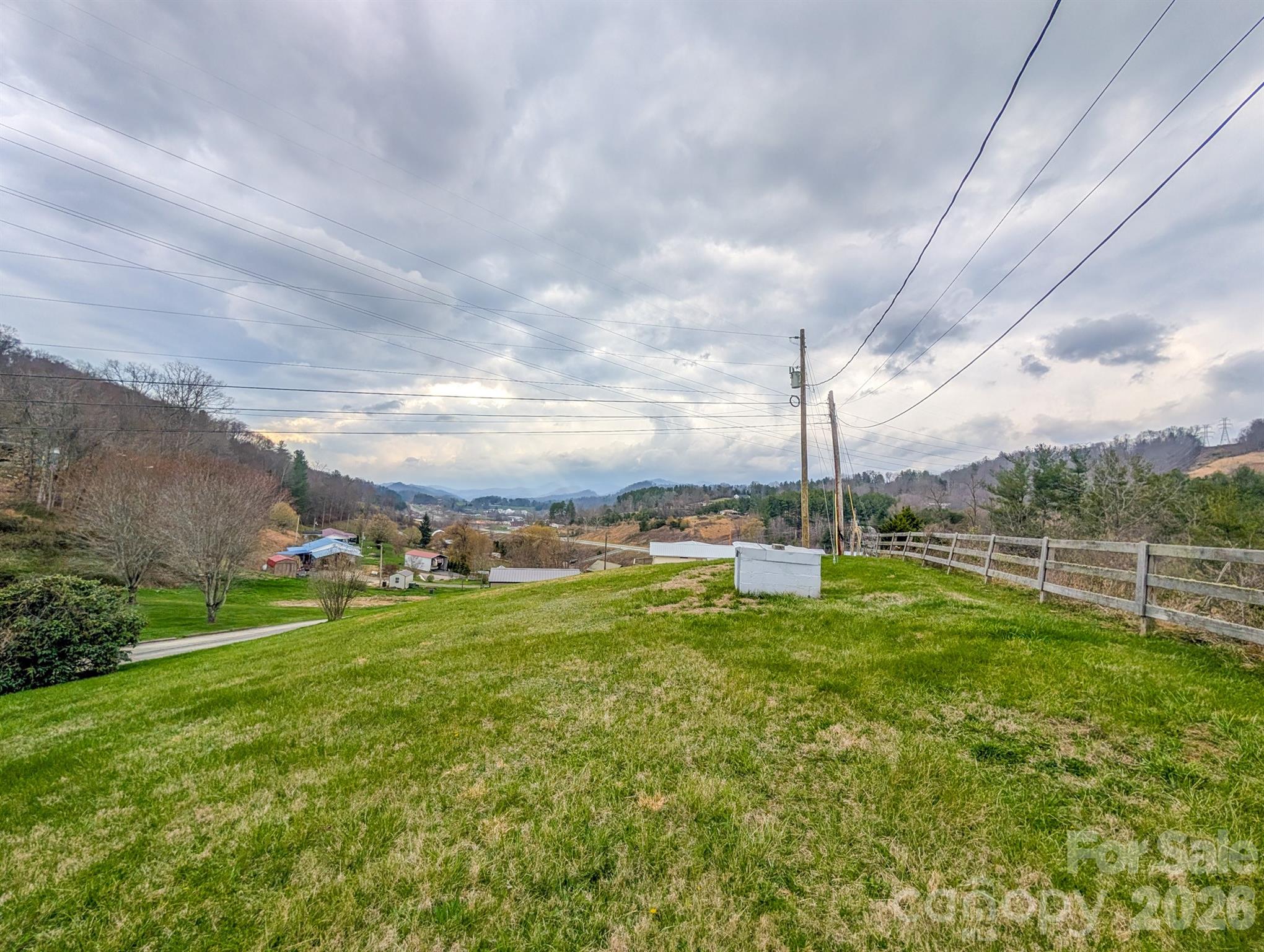 107 Mockingbird Lane — Burnsville