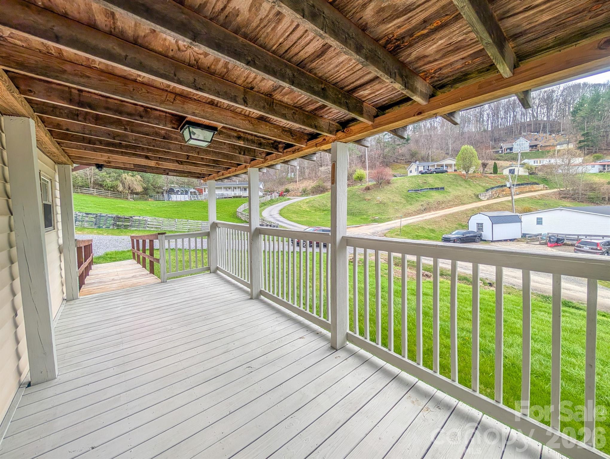 107 Mockingbird Lane — Burnsville