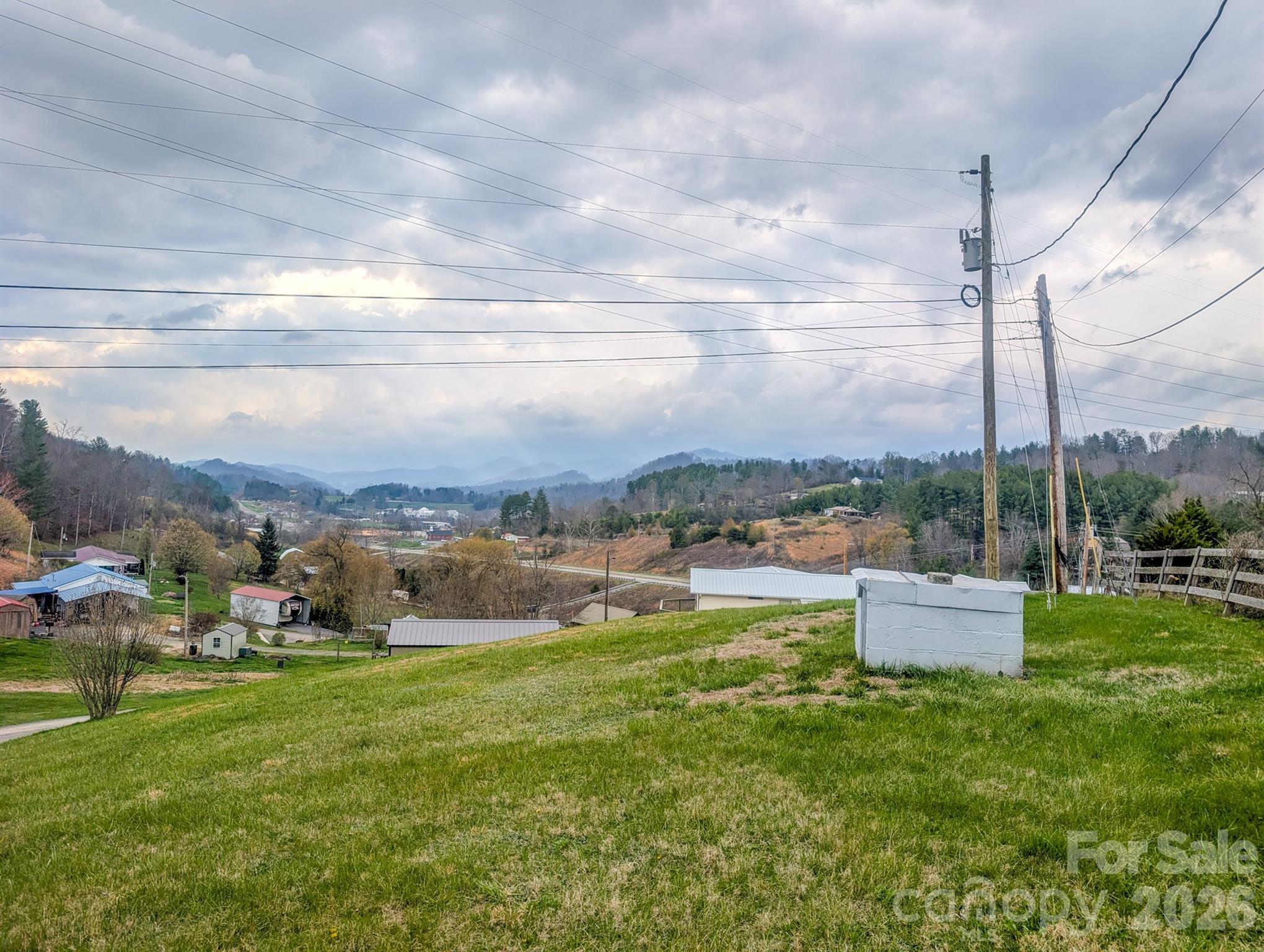 107 Mockingbird Lane — Burnsville
