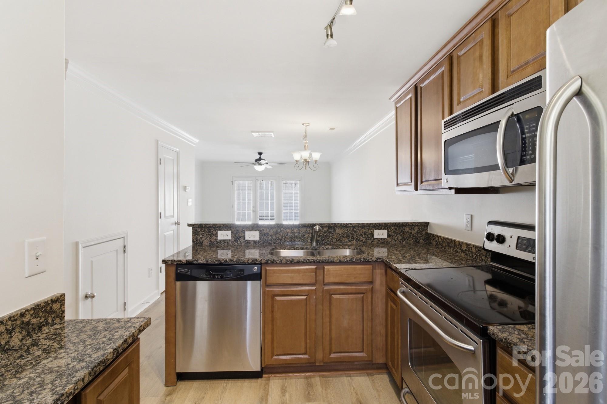 1336 Green Oaks Lane #E — Charlotte