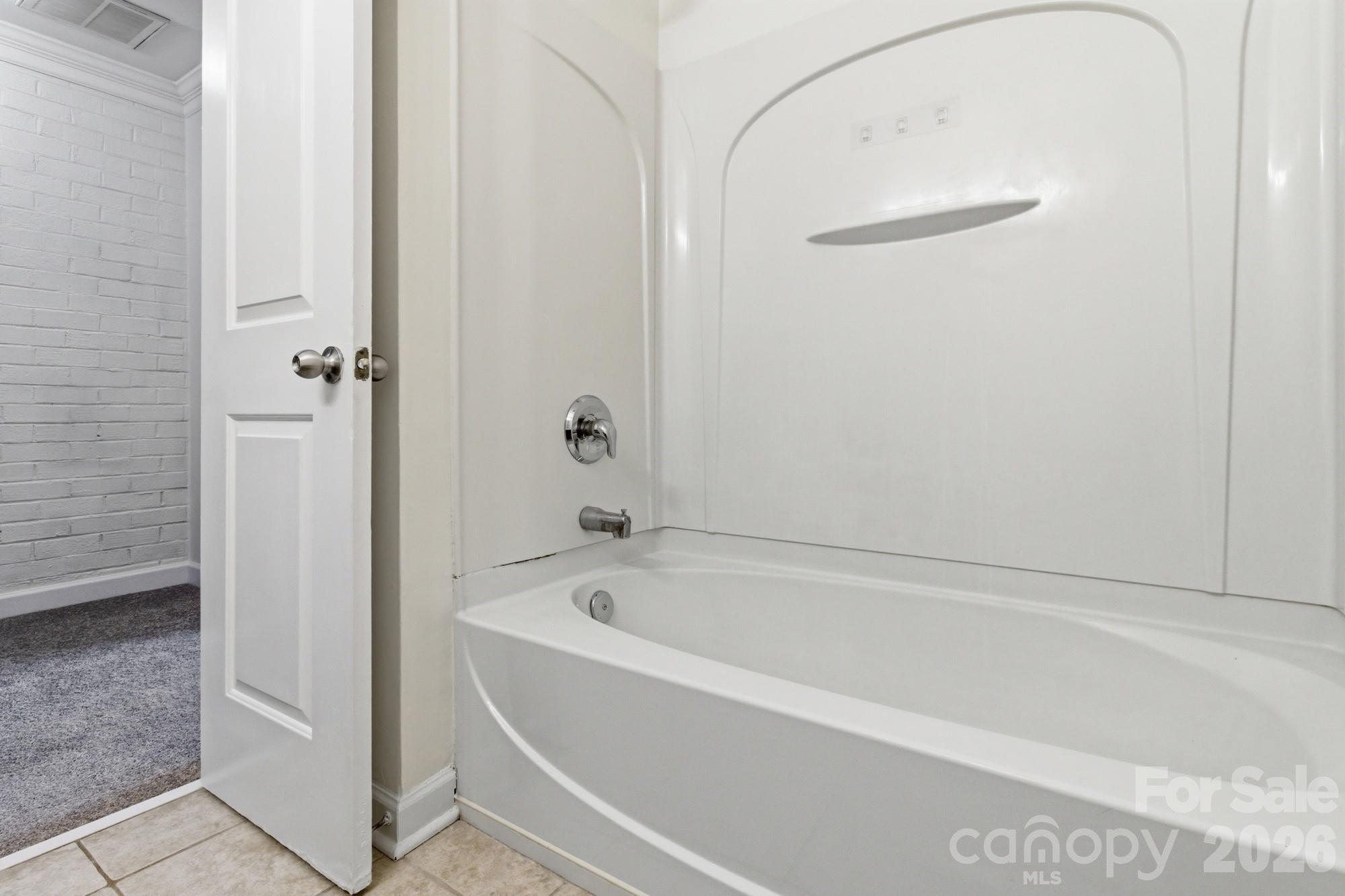 1336 Green Oaks Lane #E — Charlotte
