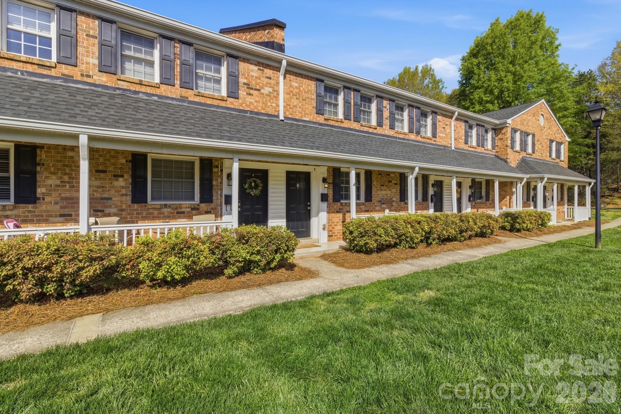 1336 Green Oaks Lane #E — Charlotte
