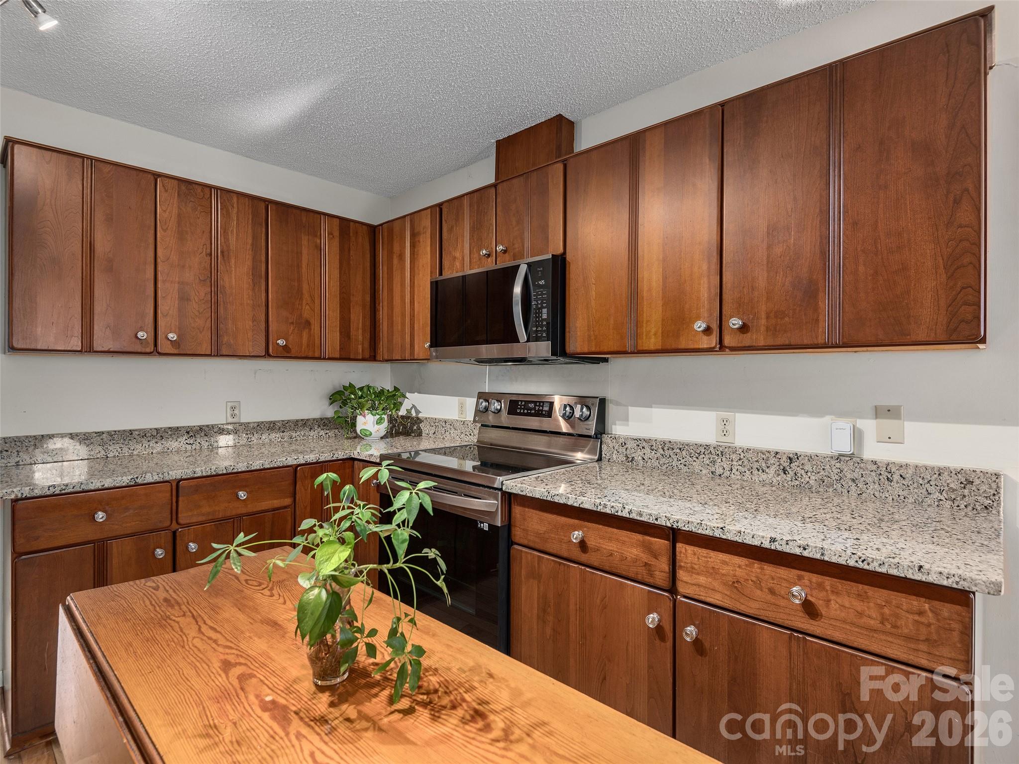 201 Crowfields Drive — Asheville