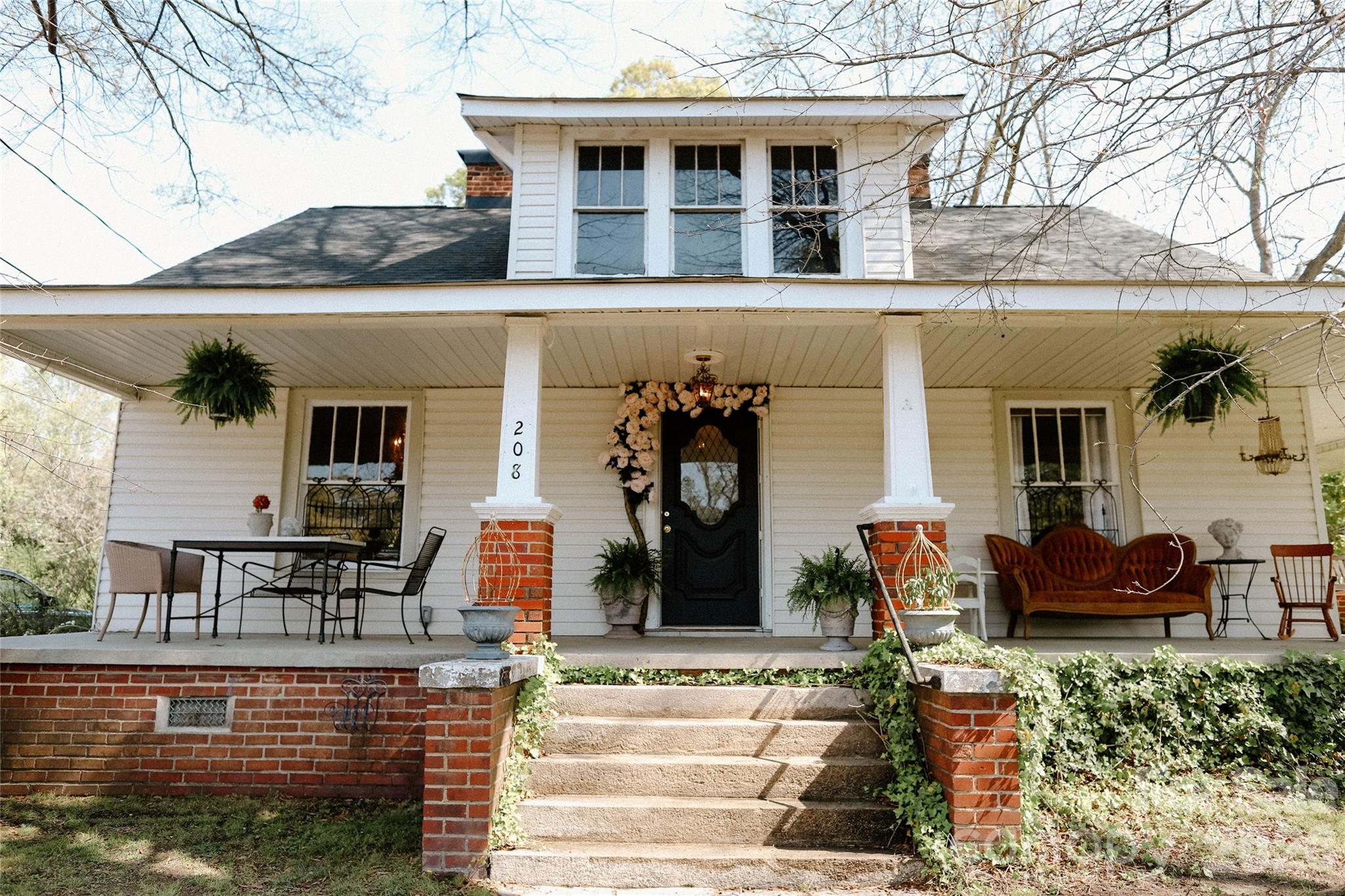 208 Locust Street — Kannapolis