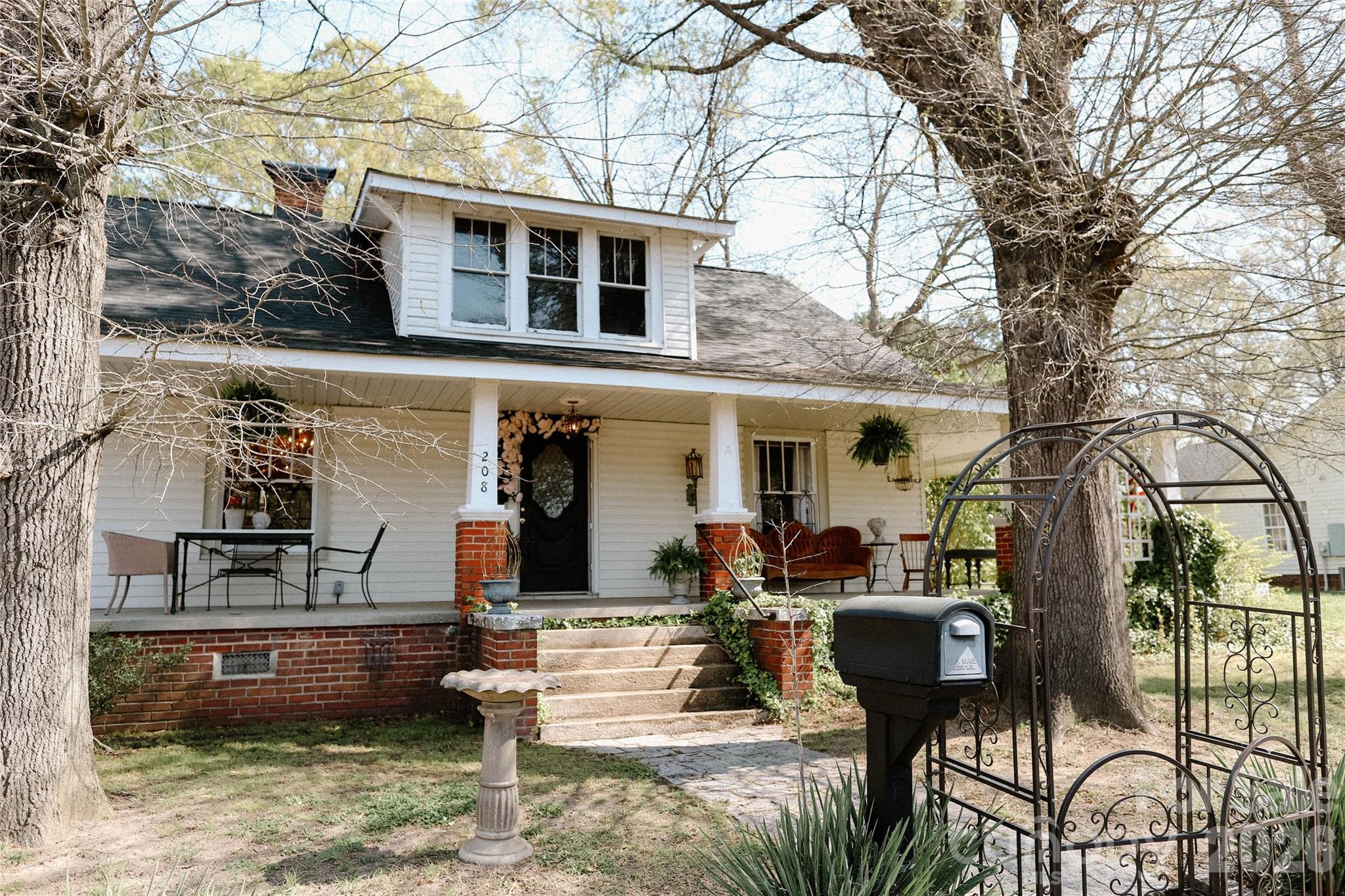 208 Locust Street — Kannapolis