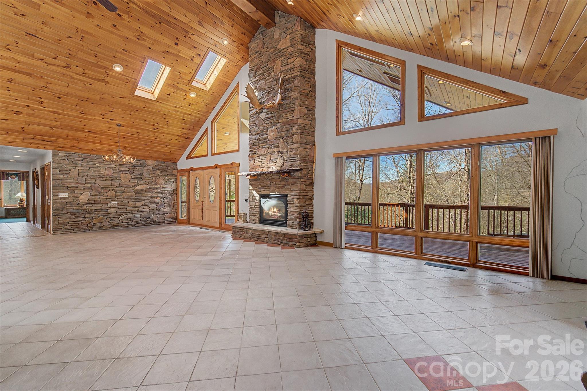 112 Hawks Nest Ridge — Cullowhee