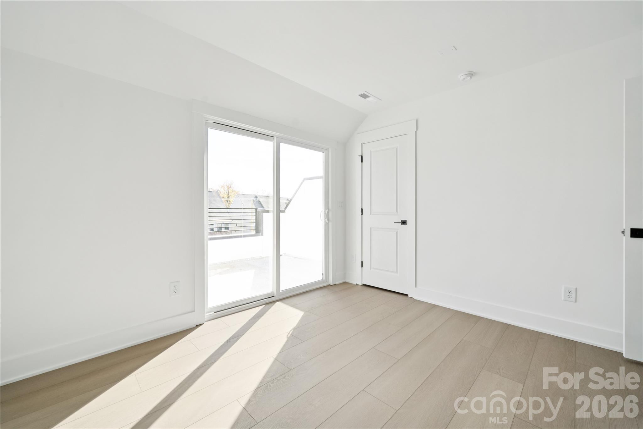 3656 S Tryon Street — Charlotte