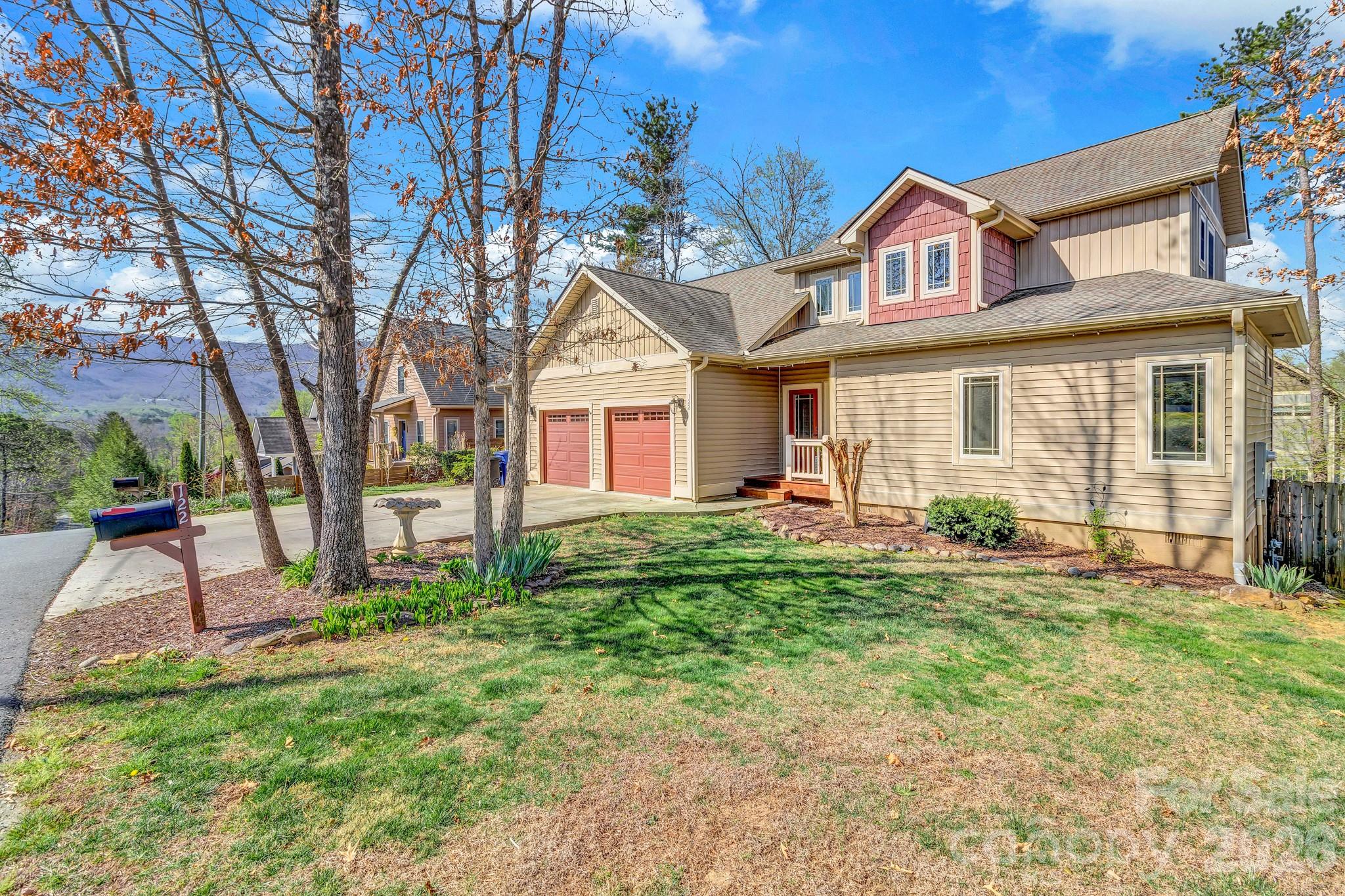 122 Craggy Street — Black Mountain