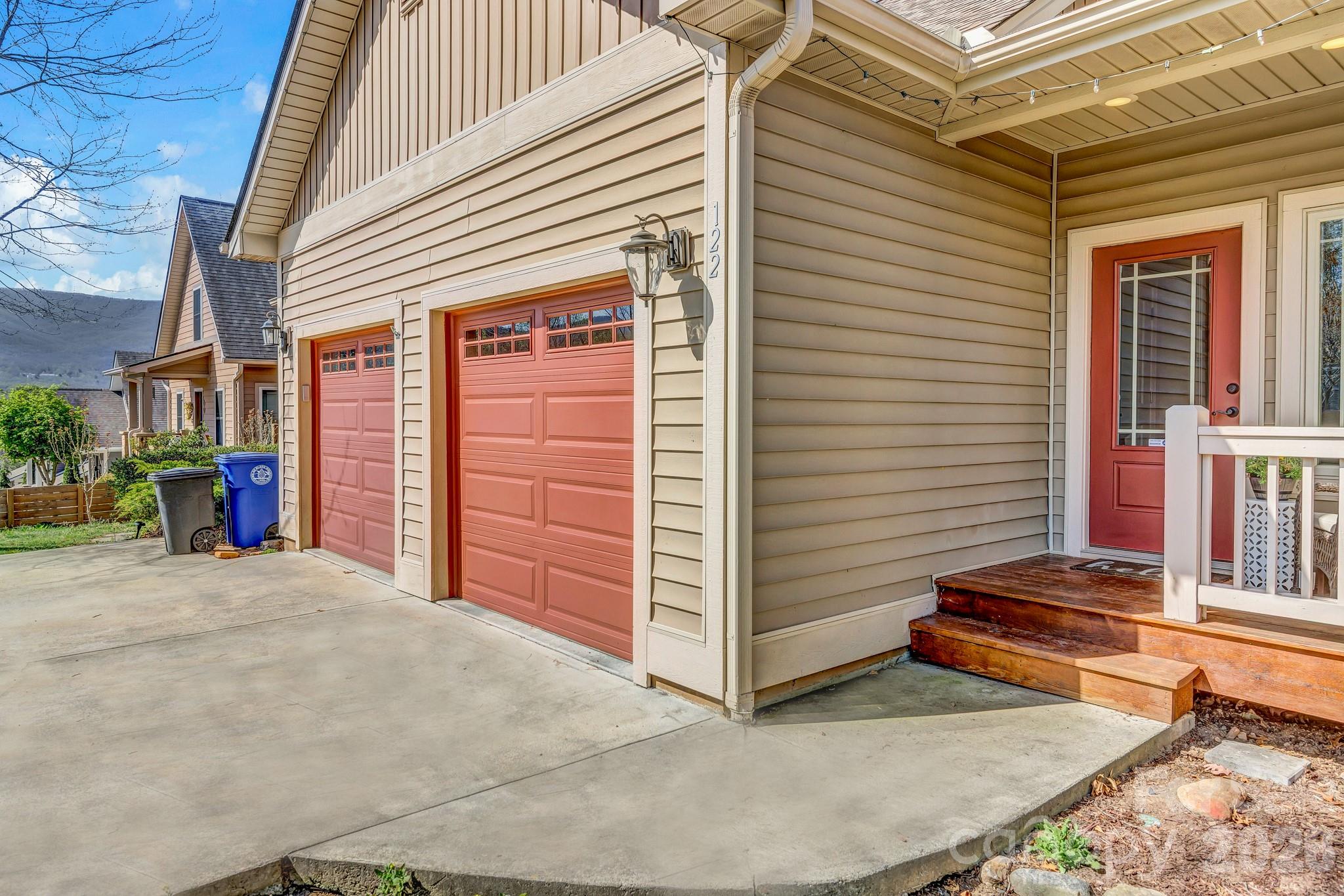 122 Craggy Street — Black Mountain