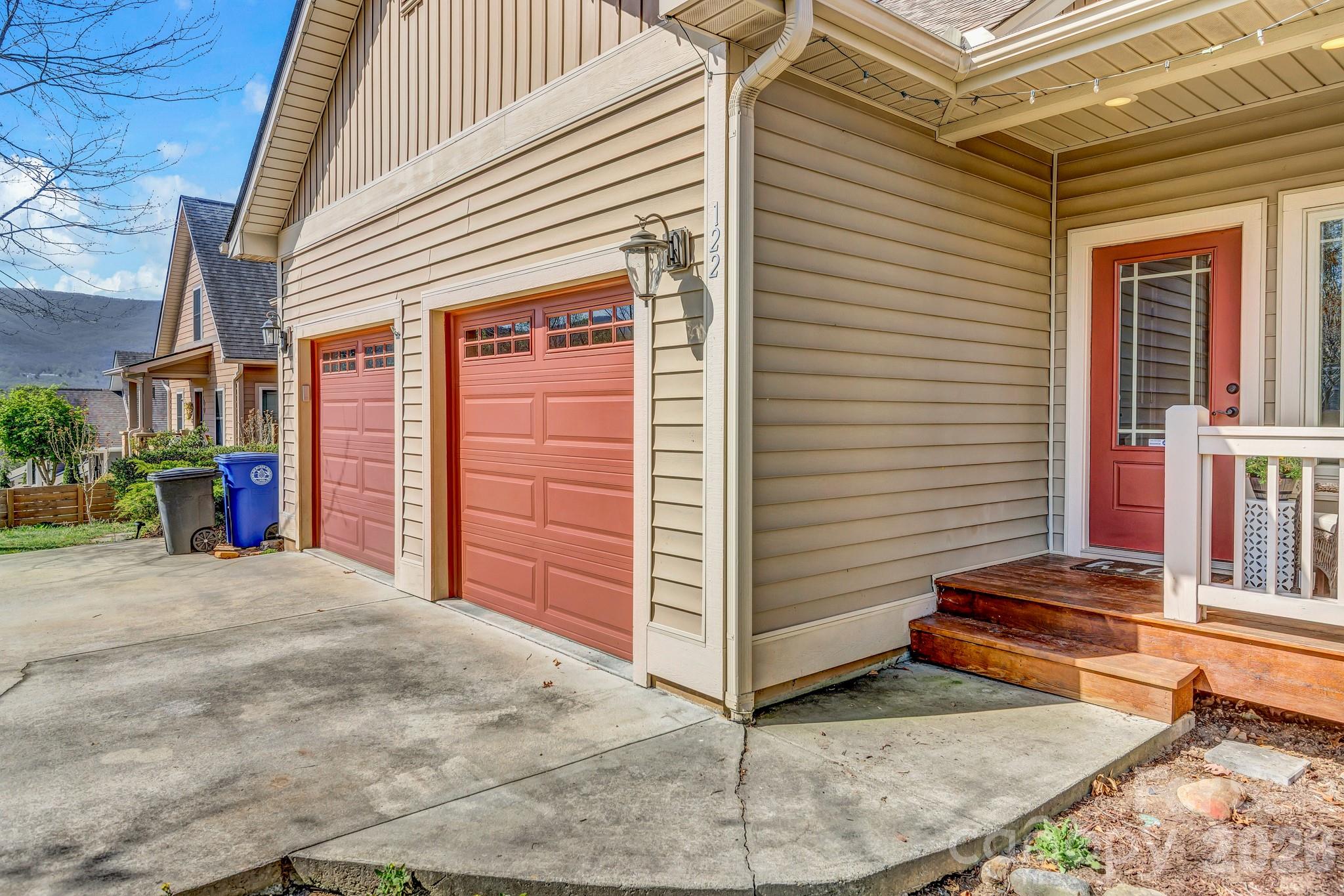 122 Craggy Street — Black Mountain