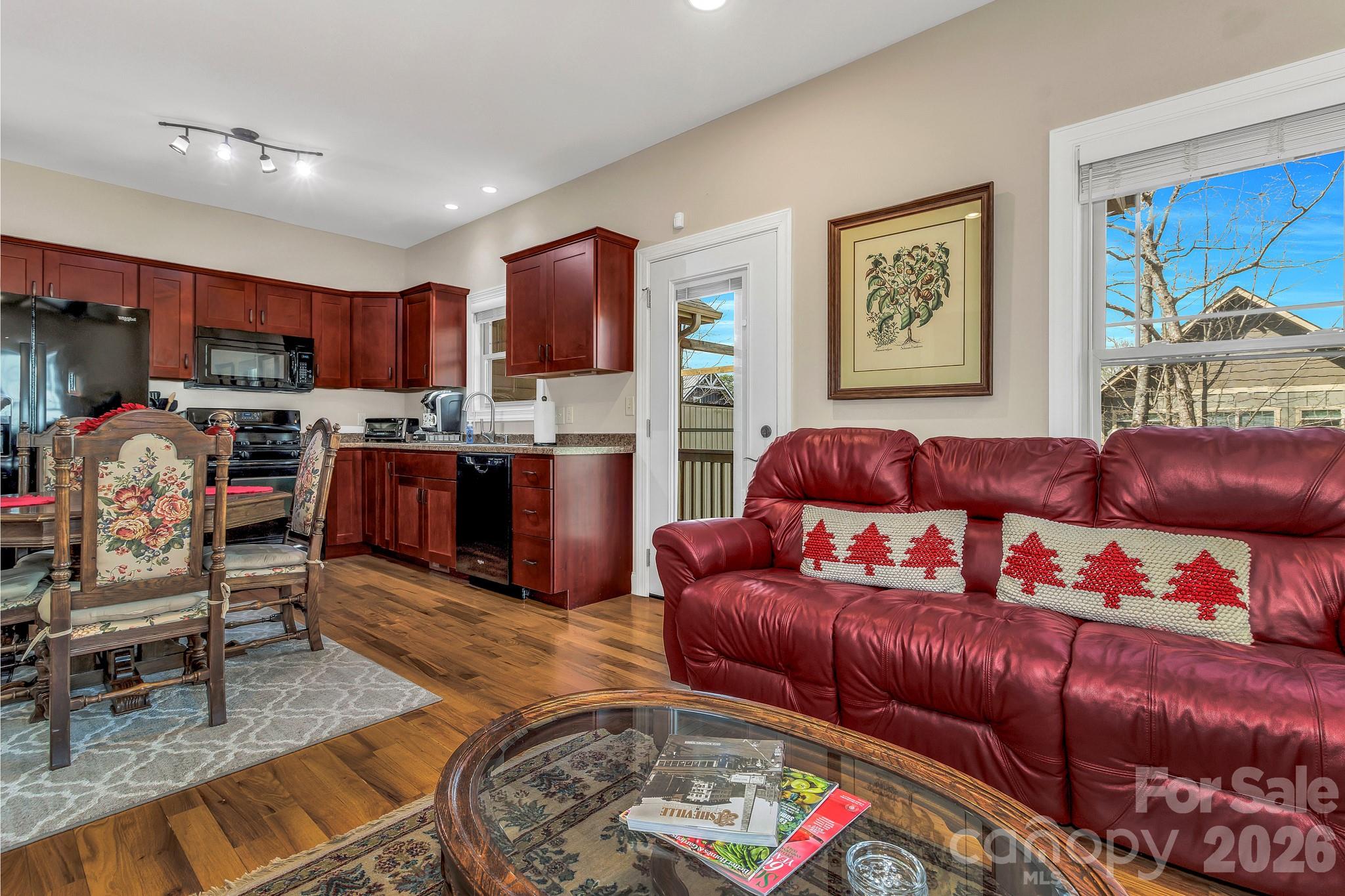 122 Craggy Street — Black Mountain
