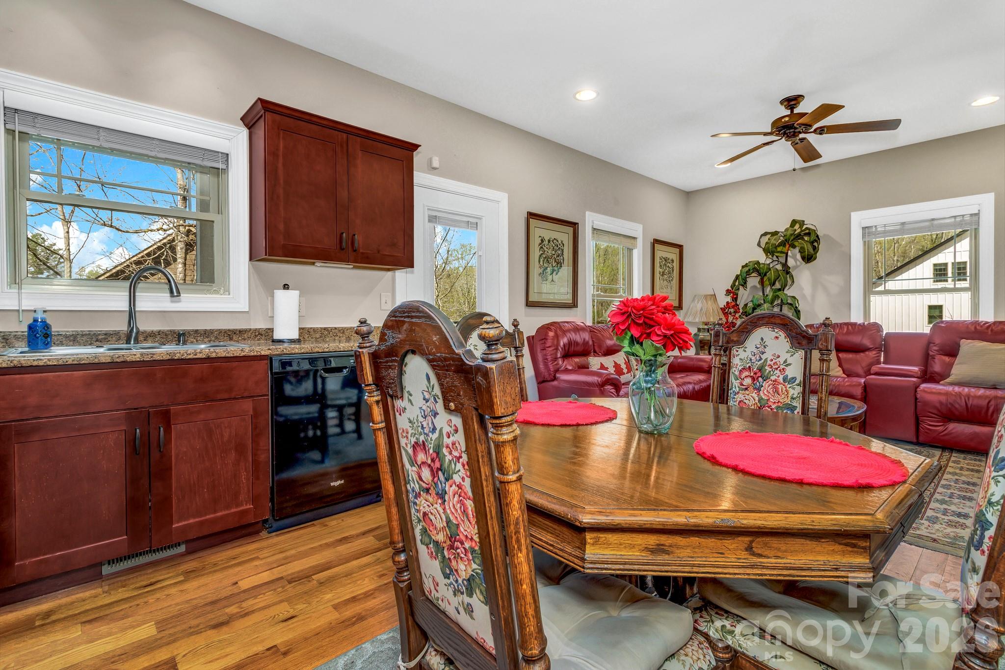 122 Craggy Street — Black Mountain