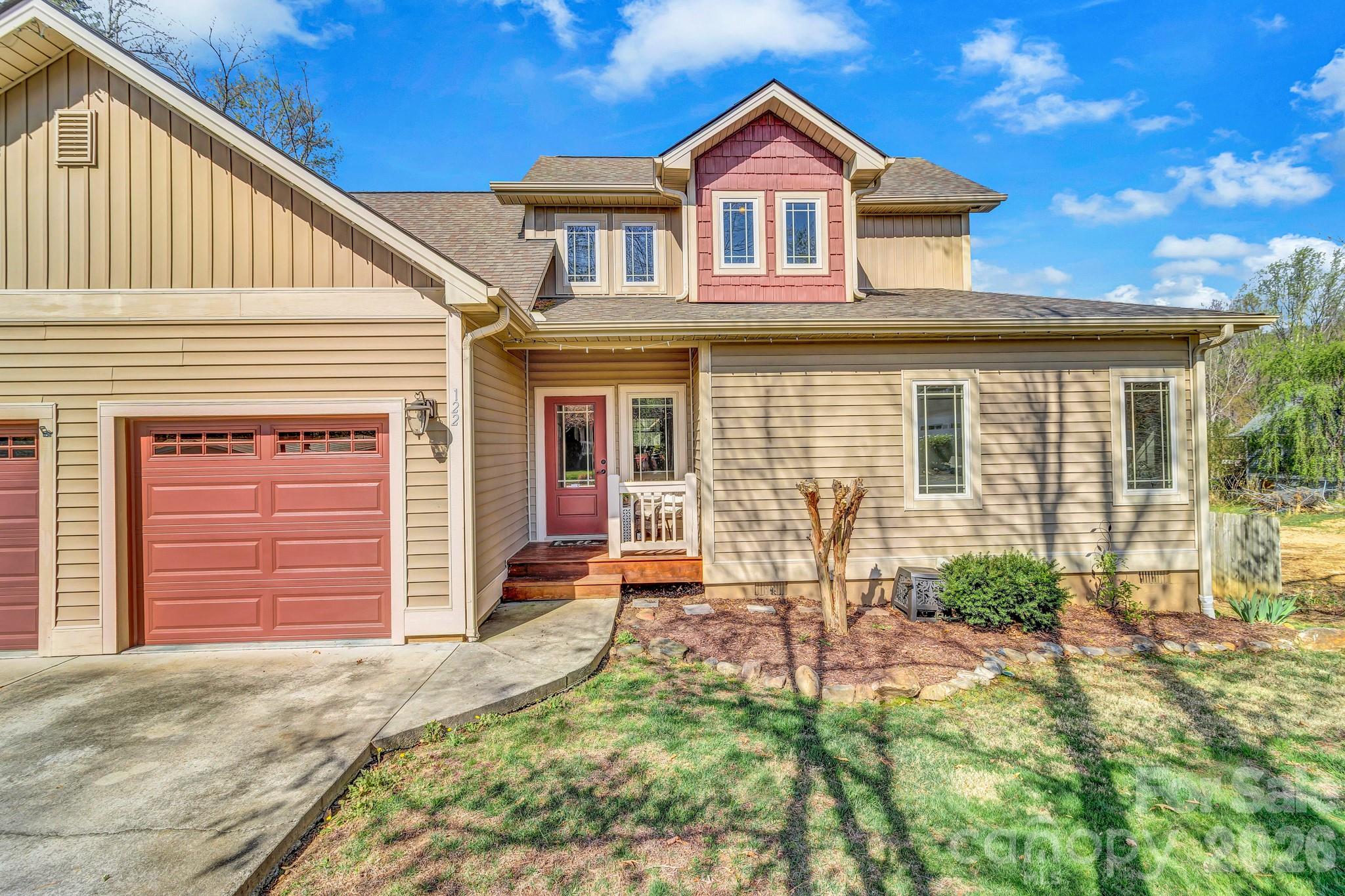 122 Craggy Street — Black Mountain