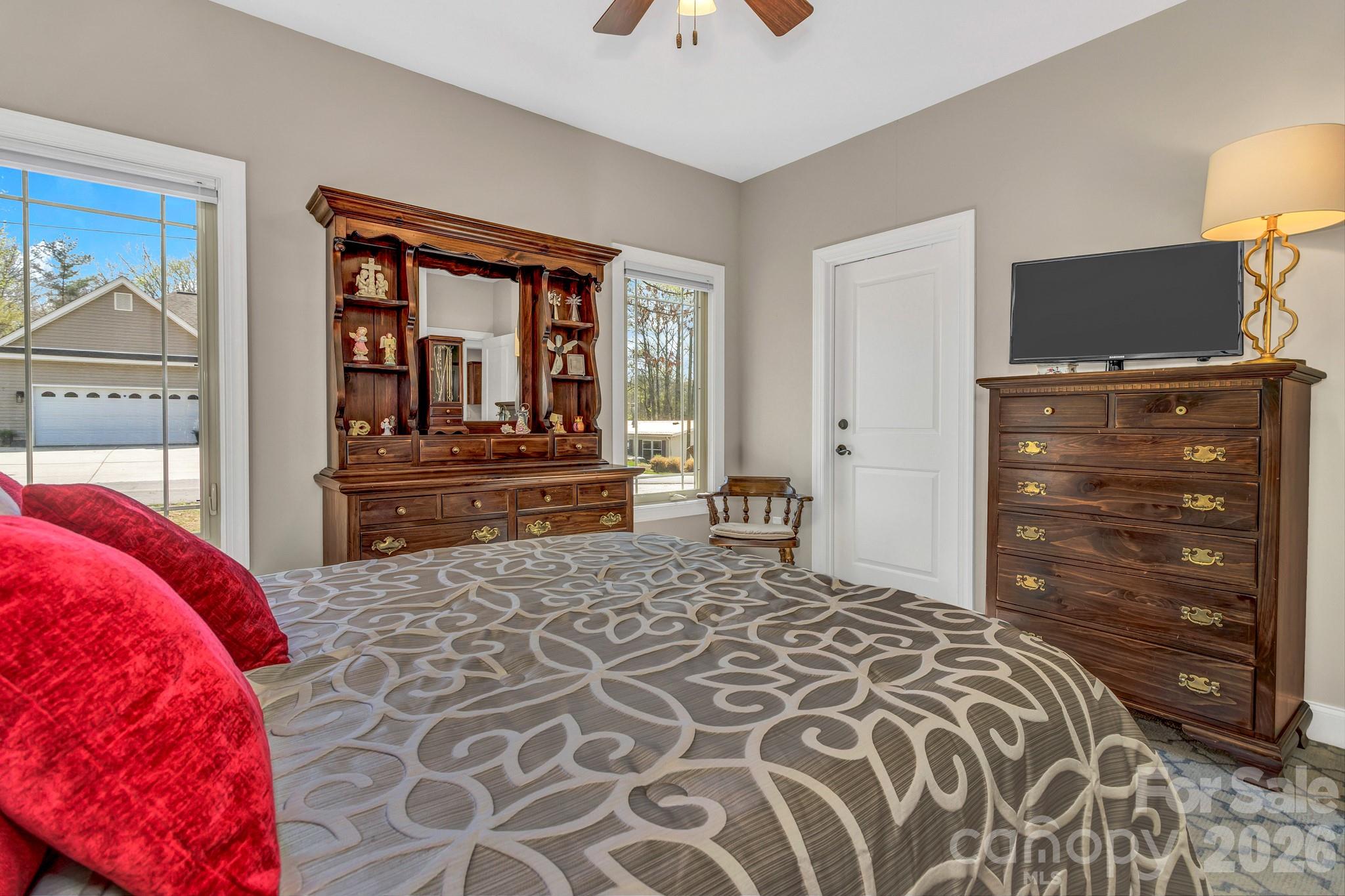 122 Craggy Street — Black Mountain
