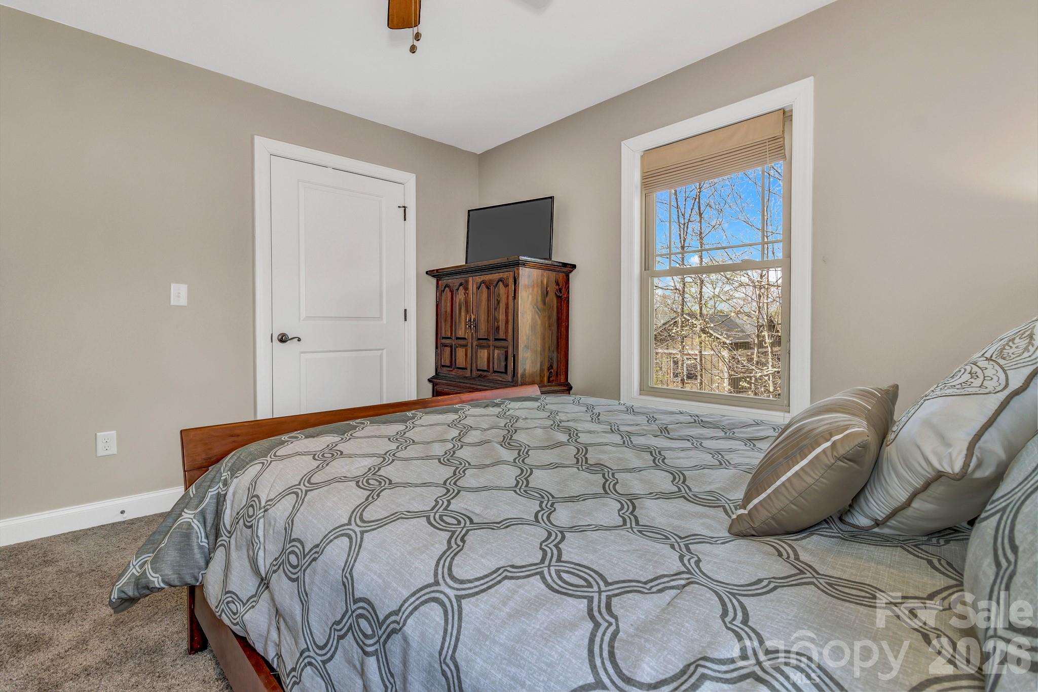 122 Craggy Street — Black Mountain