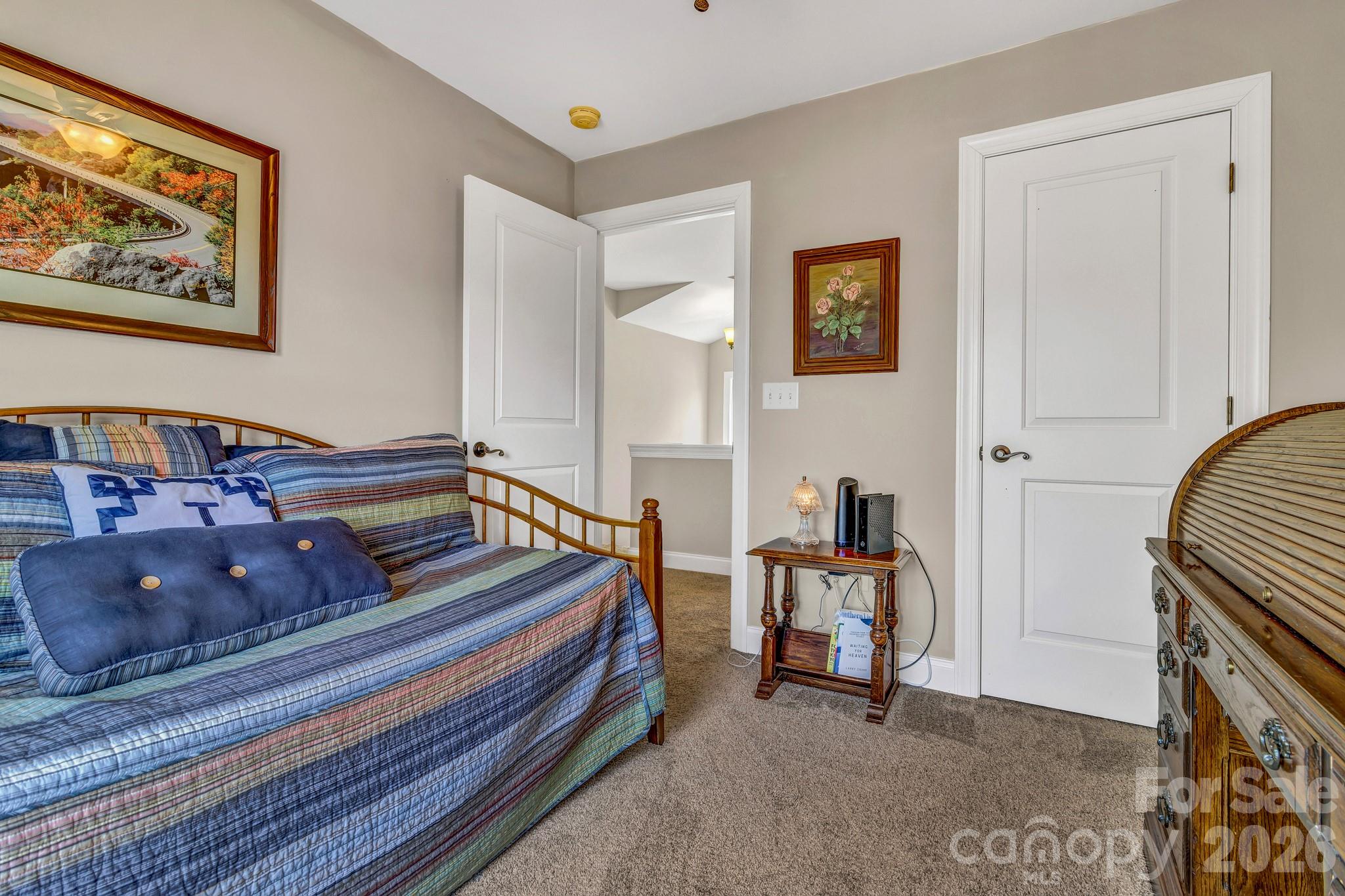 122 Craggy Street — Black Mountain