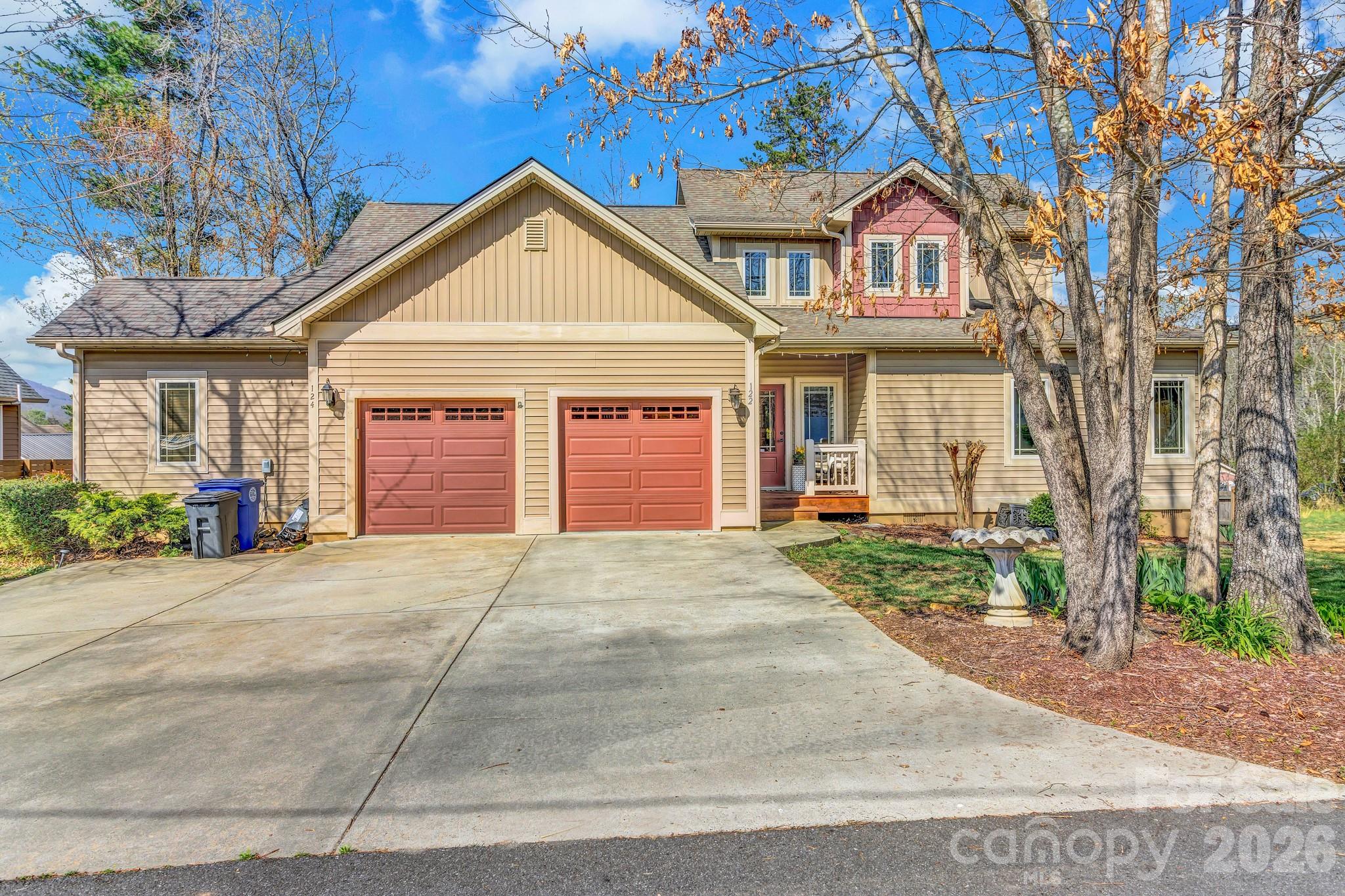 122 Craggy Street — Black Mountain