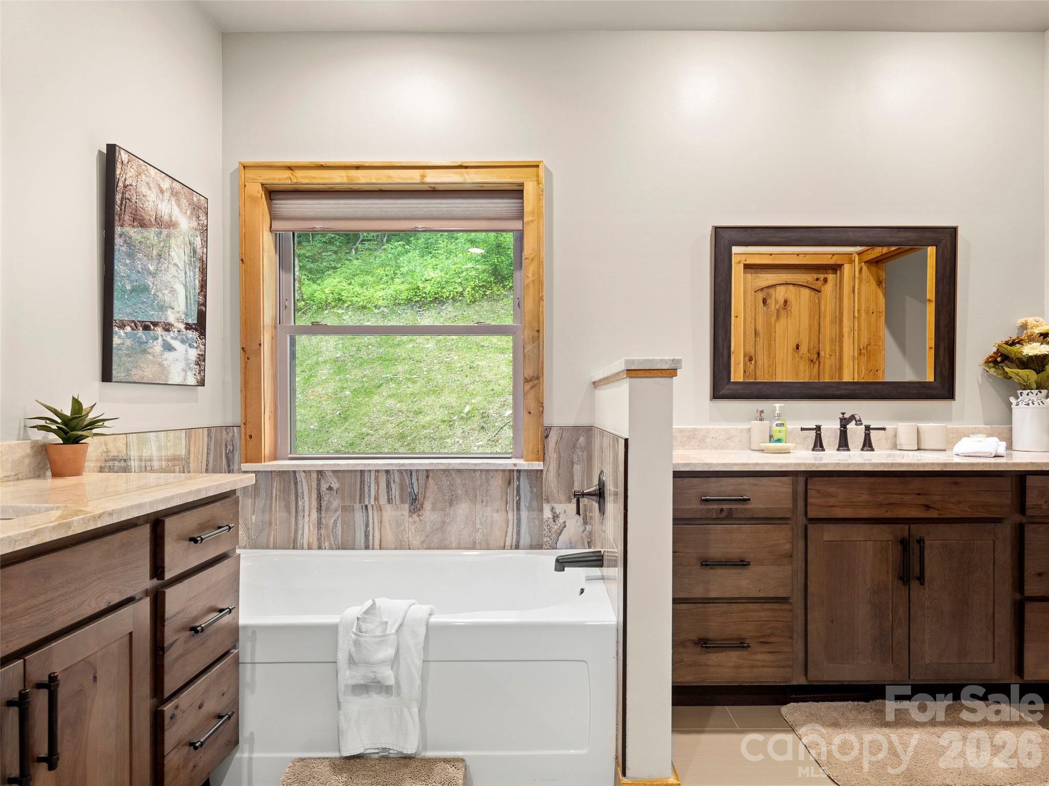 85 Iga Trail — Maggie Valley
