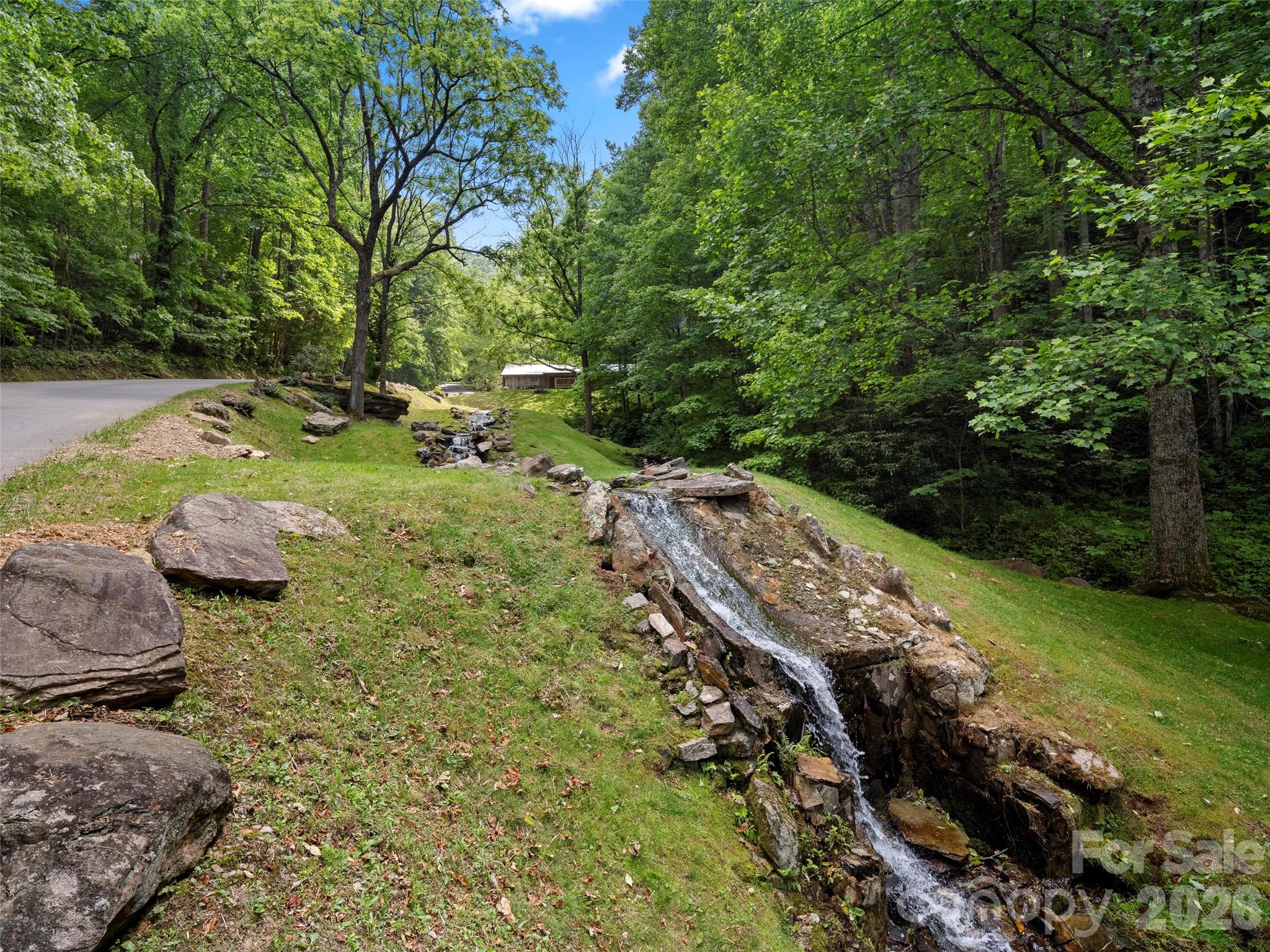 85 Iga Trail — Maggie Valley