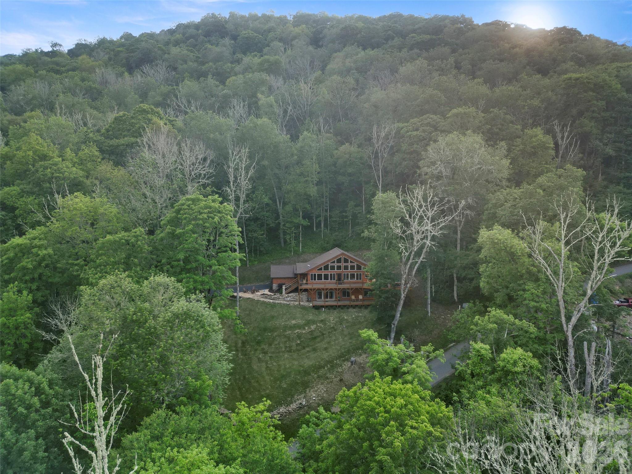 85 Iga Trail — Maggie Valley