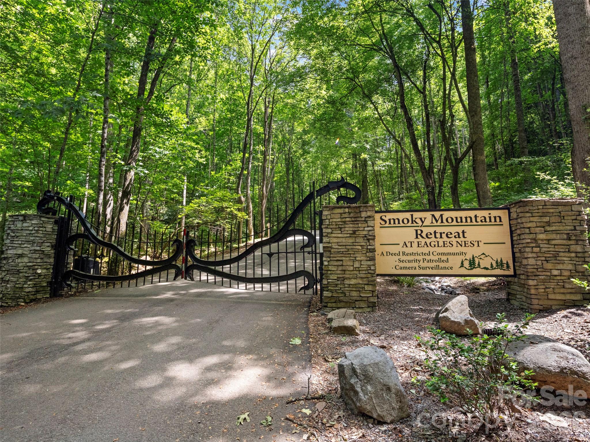 85 Iga Trail — Maggie Valley